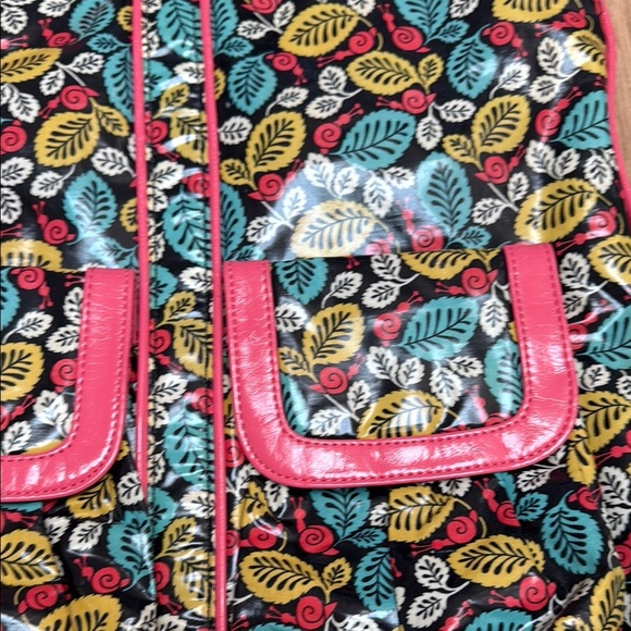 Vera Bradley Discontinued Frill Collection Vinyl - Picture 2 of 11